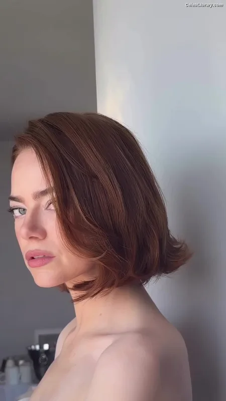 Emma Stone photo 22 of 1455