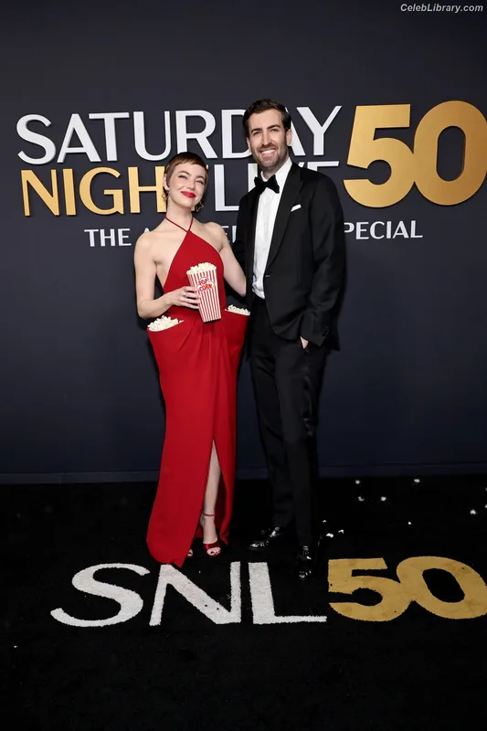 Emma Stone photo 4 of 1455