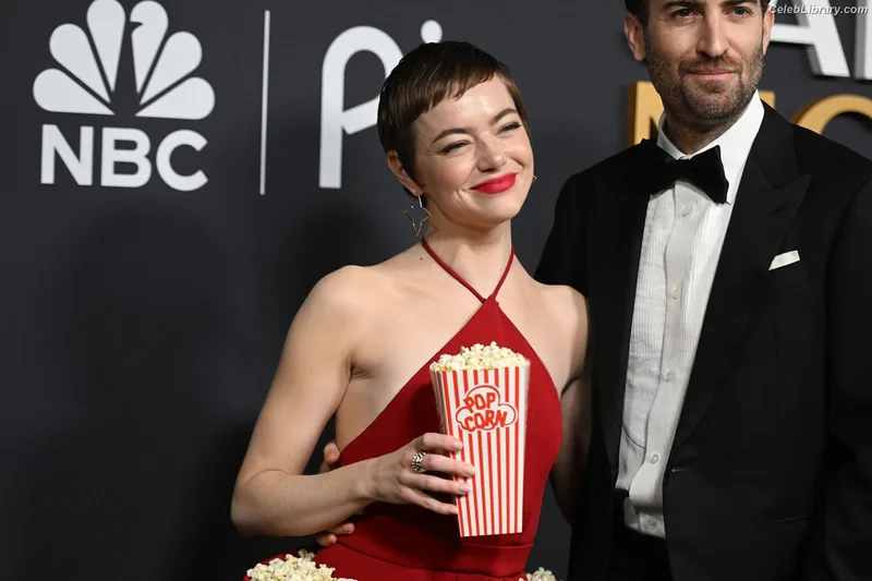 Emma Stone photo 7 of 1455