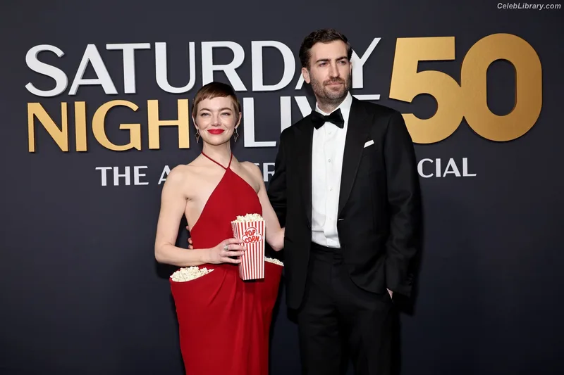 Emma Stone photo 13 of 1455