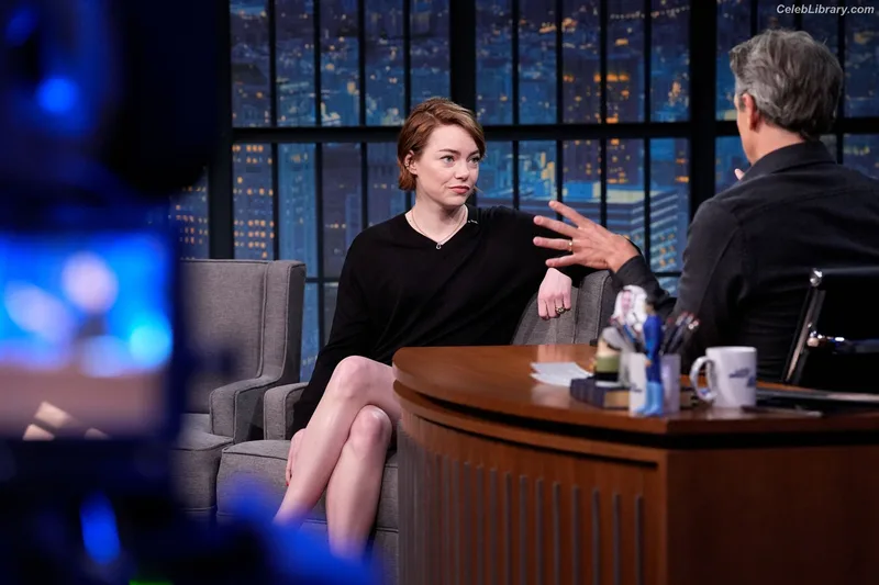 Emma Stone photo 11 of 1455