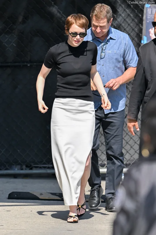 Emma Stone photo 14 of 1455