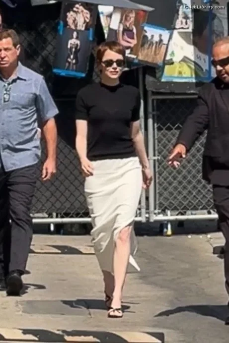 Emma Stone photo 23 of 1455