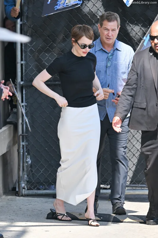 Emma Stone photo 13 of 1455