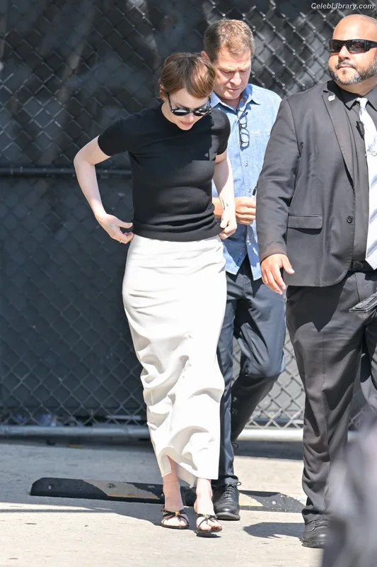 Emma Stone photo 16 of 1455