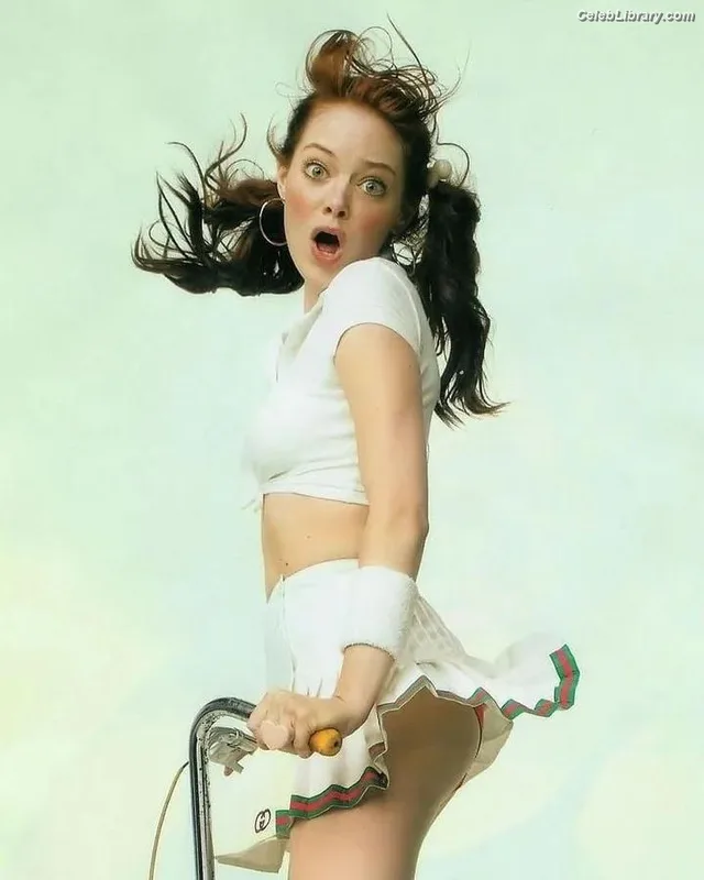 Emma Stone photo 9 of 1455