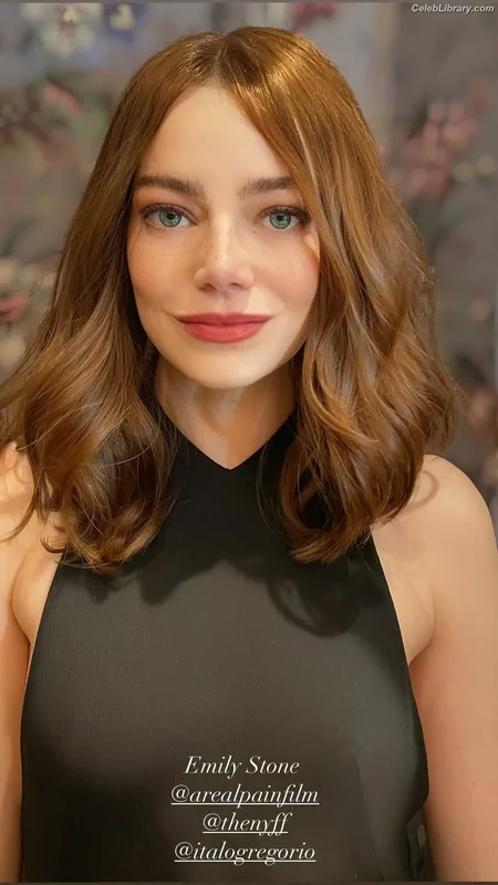 Emma Stone photo 20 of 1455