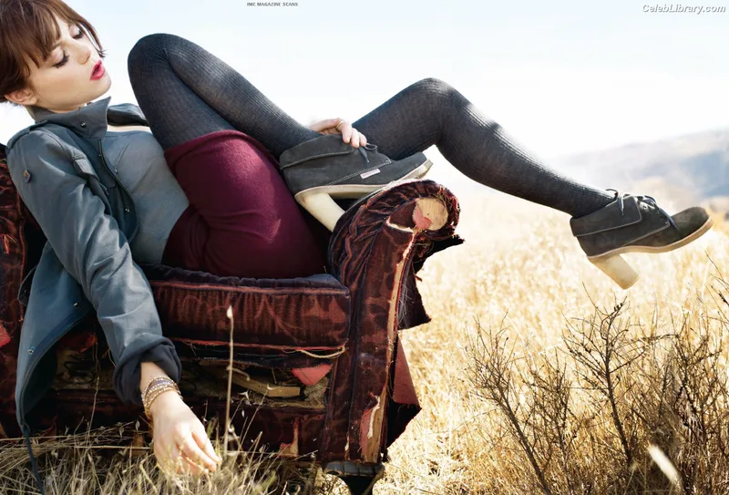 Emma Stone photo 20 of 1455