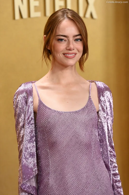 Emma Stone photo 3 of 1455