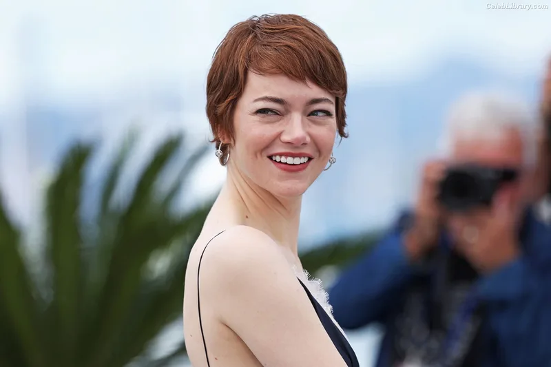 Emma Stone photo 4 of 1455