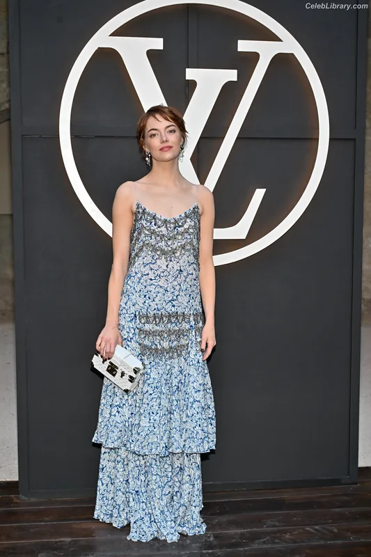 Emma Stone photo 15 of 1455