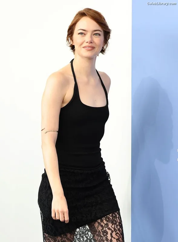 Emma Stone photo 13 of 1455