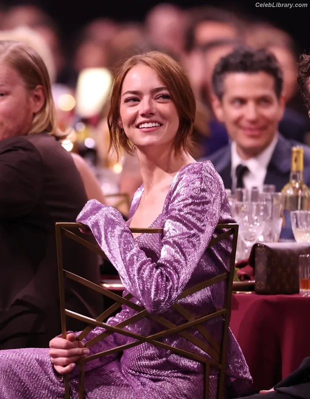 Emma Stone photo 15 of 1455