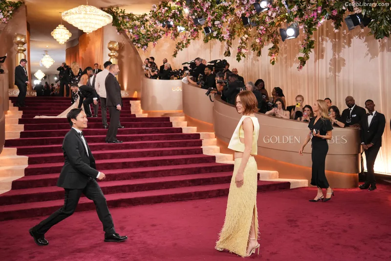 Emma Stone photo 4 of 1455