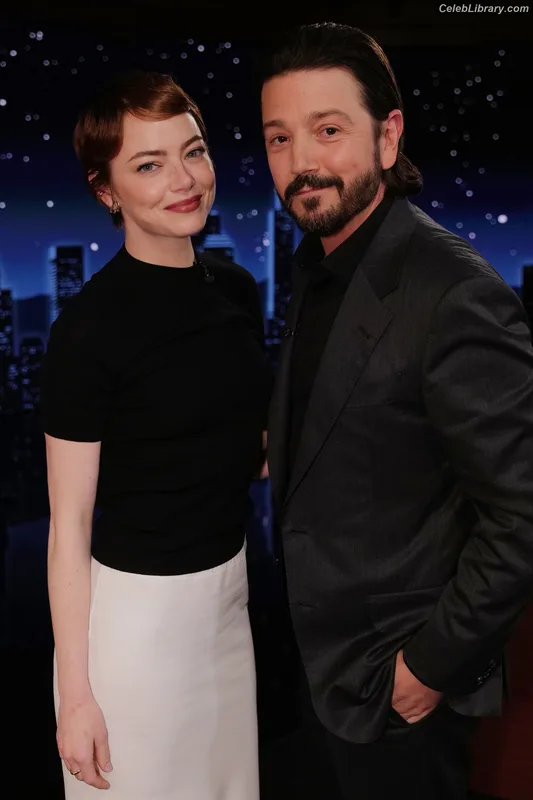 Emma Stone photo 7 of 1455