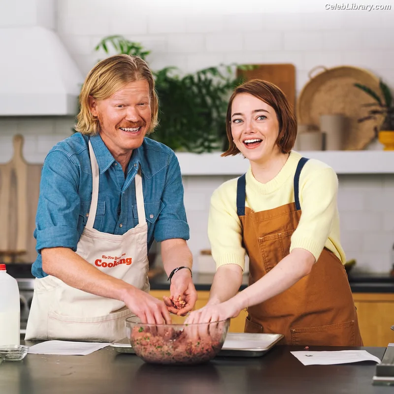 Emma Stone photo 8 of 1455