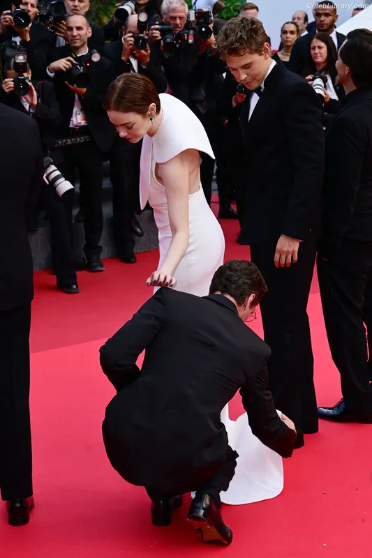 Emma Stone photo 4 of 1455