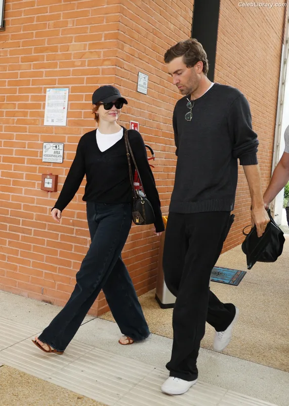 Emma Stone photo 5 of 1455