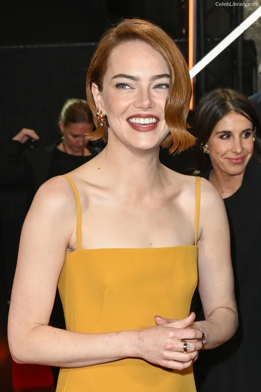 Emma Stone photo 4 of 1455