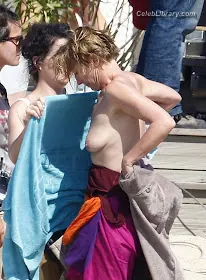 Emma Thompson photo 2 of 10