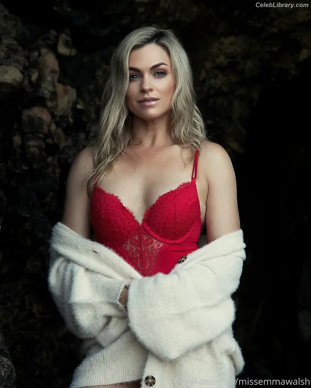 Emma Walsh photo 1 of 152