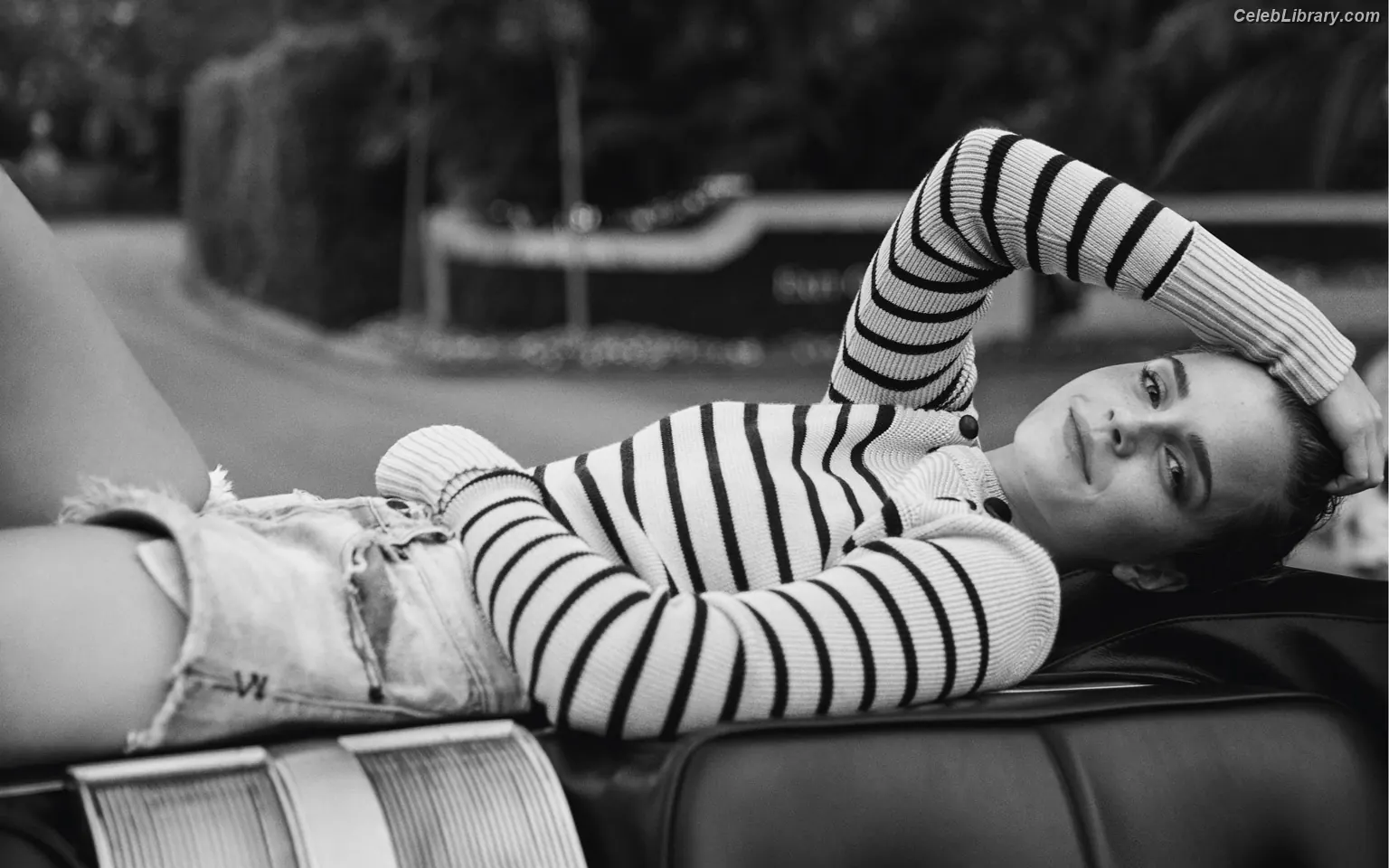 Emma Watson photo 6 of 1920