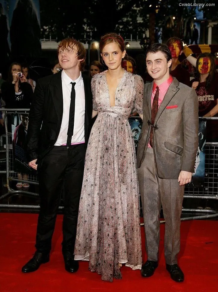 Emma Watson photo 14 of 1920