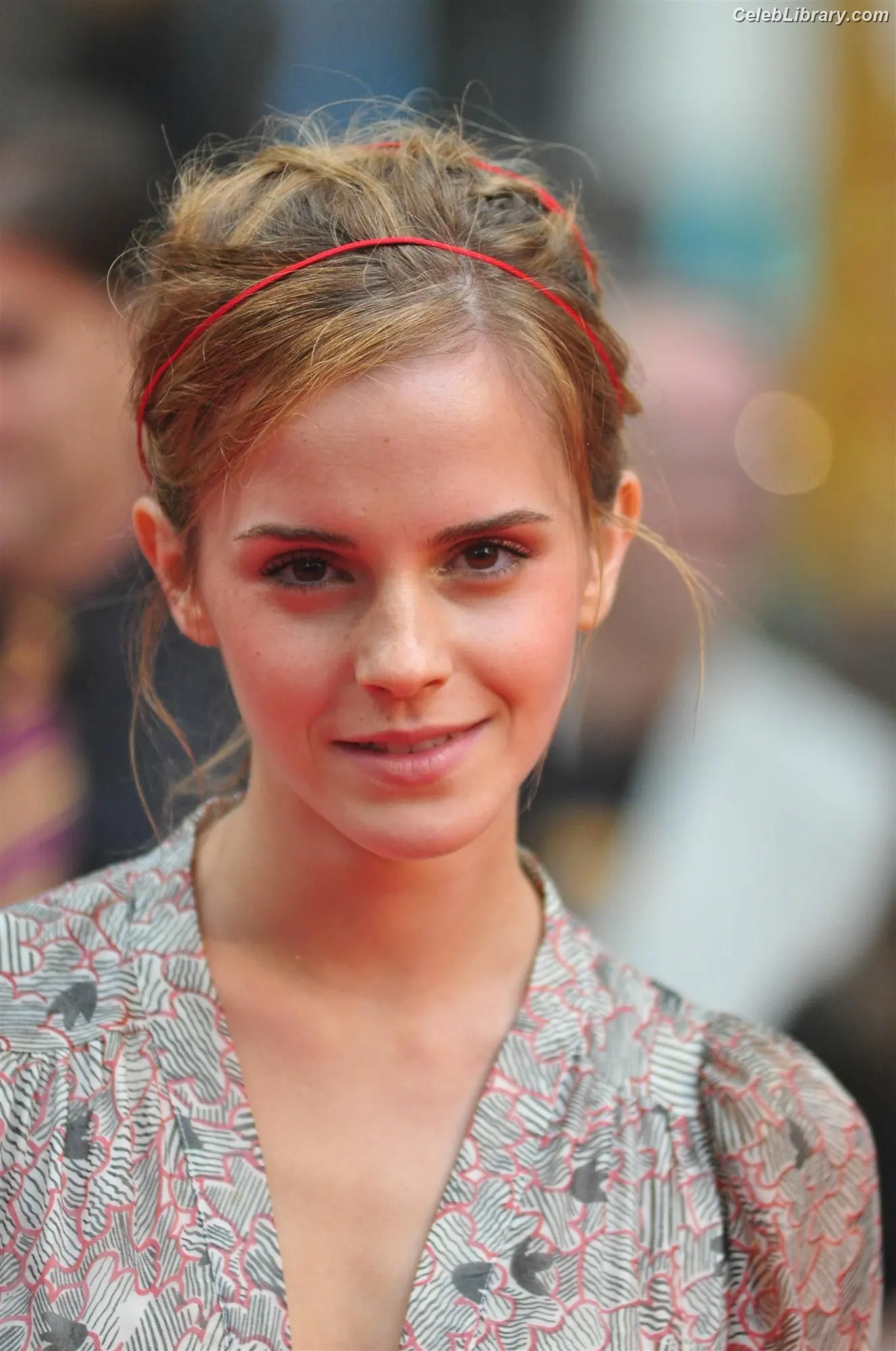 Emma Watson photo 1 of 1920