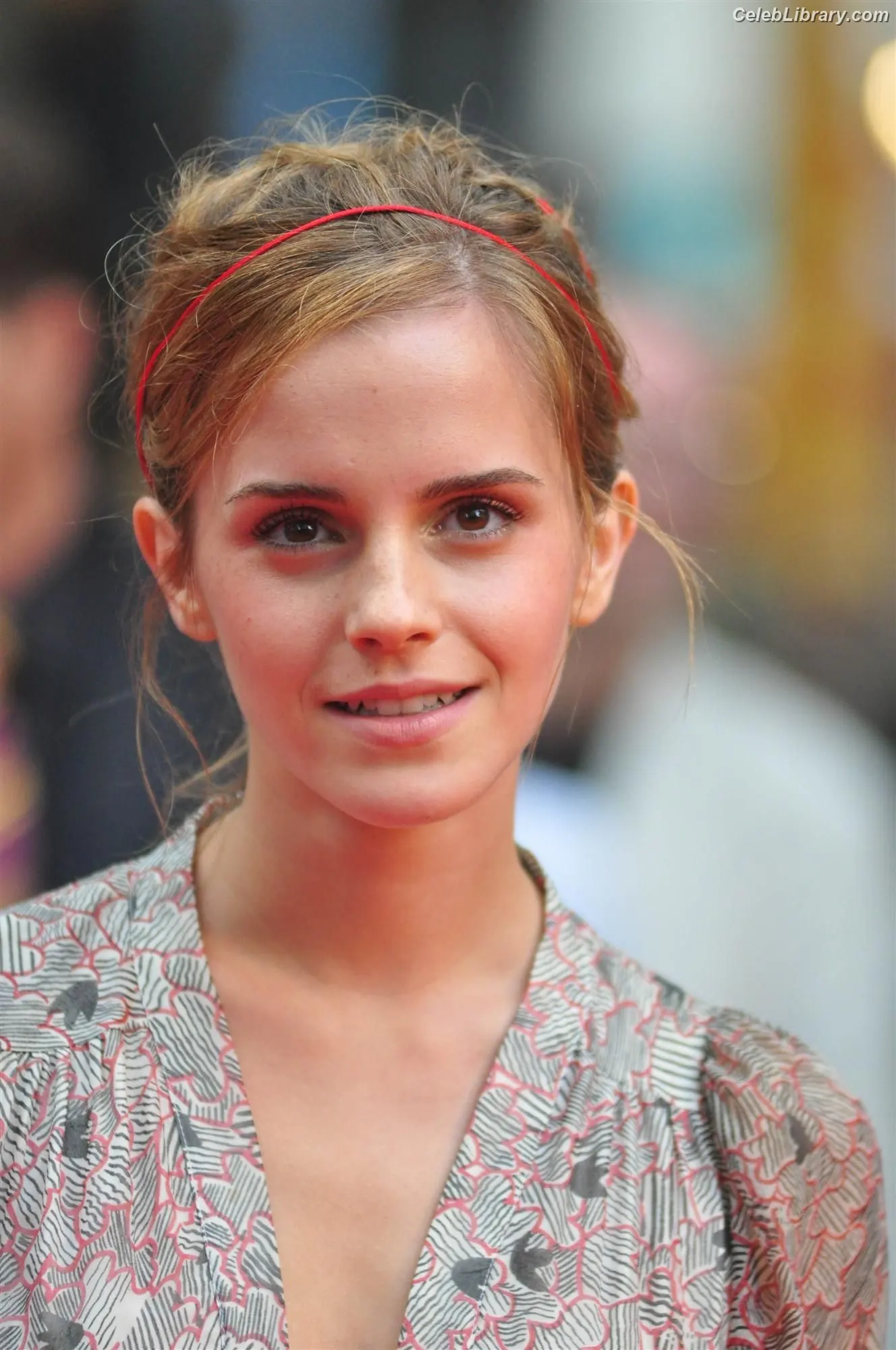 Emma Watson photo 4 of 1920
