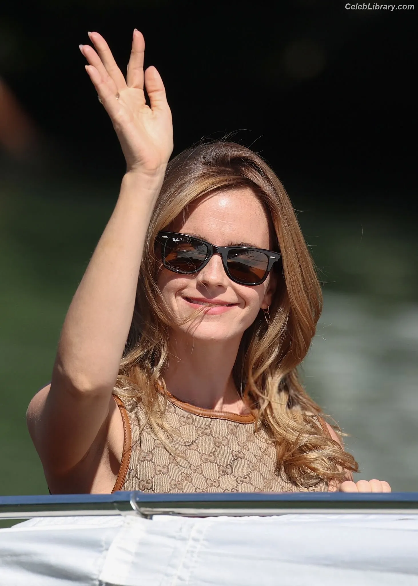 Emma Watson photo 4 of 1920