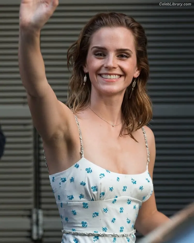Emma Watson photo 13 of 1920