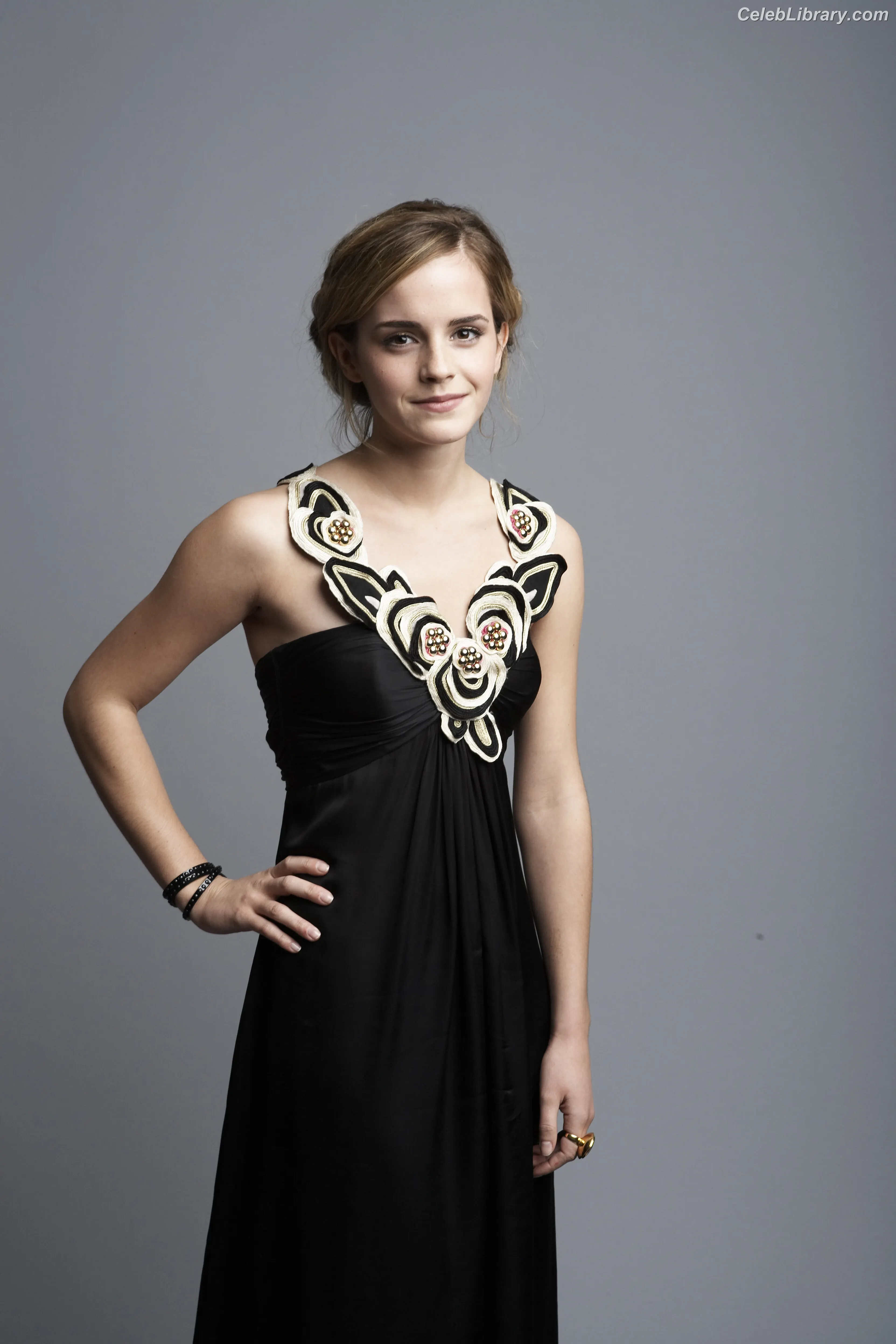 Emma Watson photo 6 of 1920