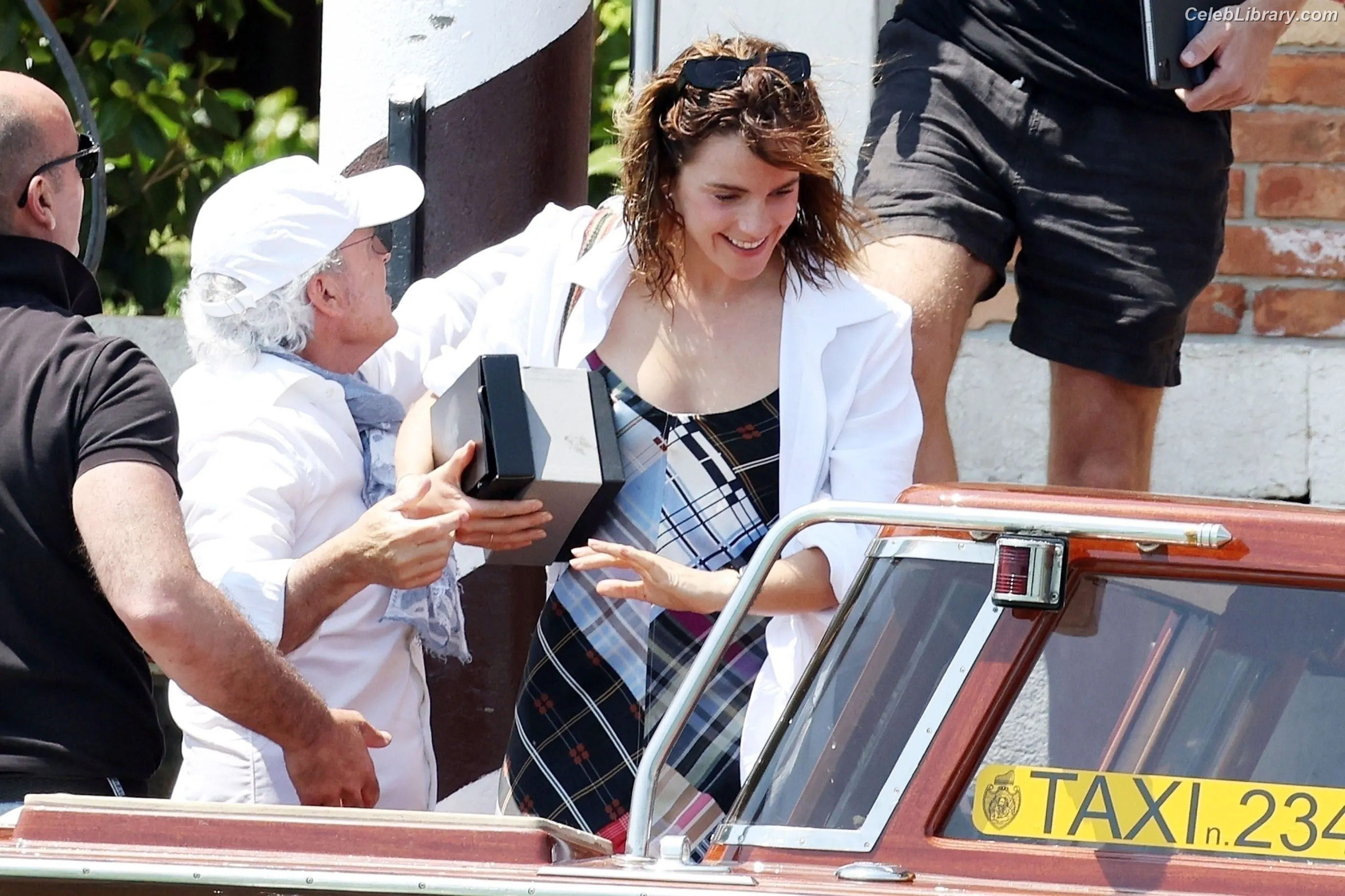 Emma Watson photo 22 of 1920