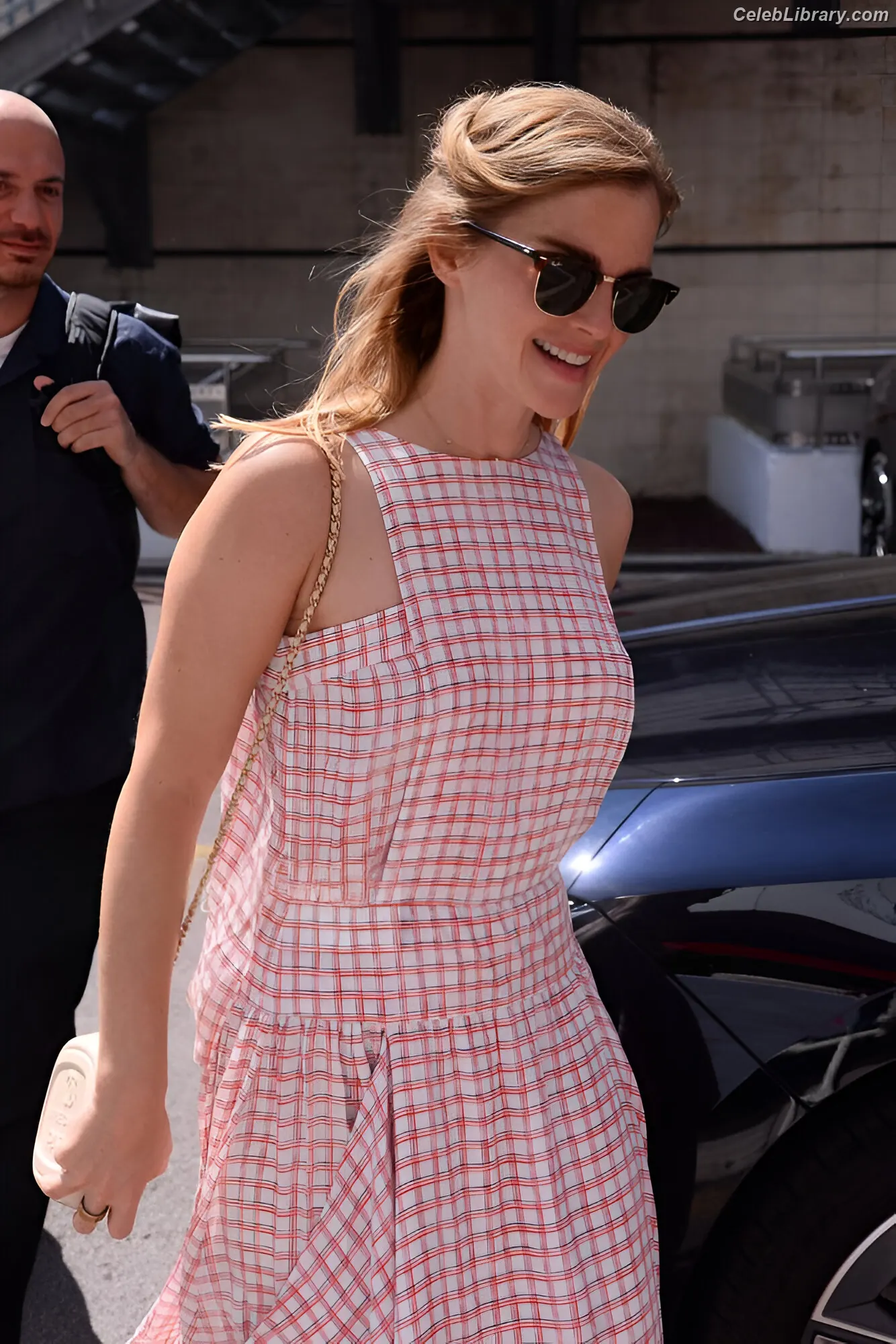 Emma Watson photo 16 of 1920