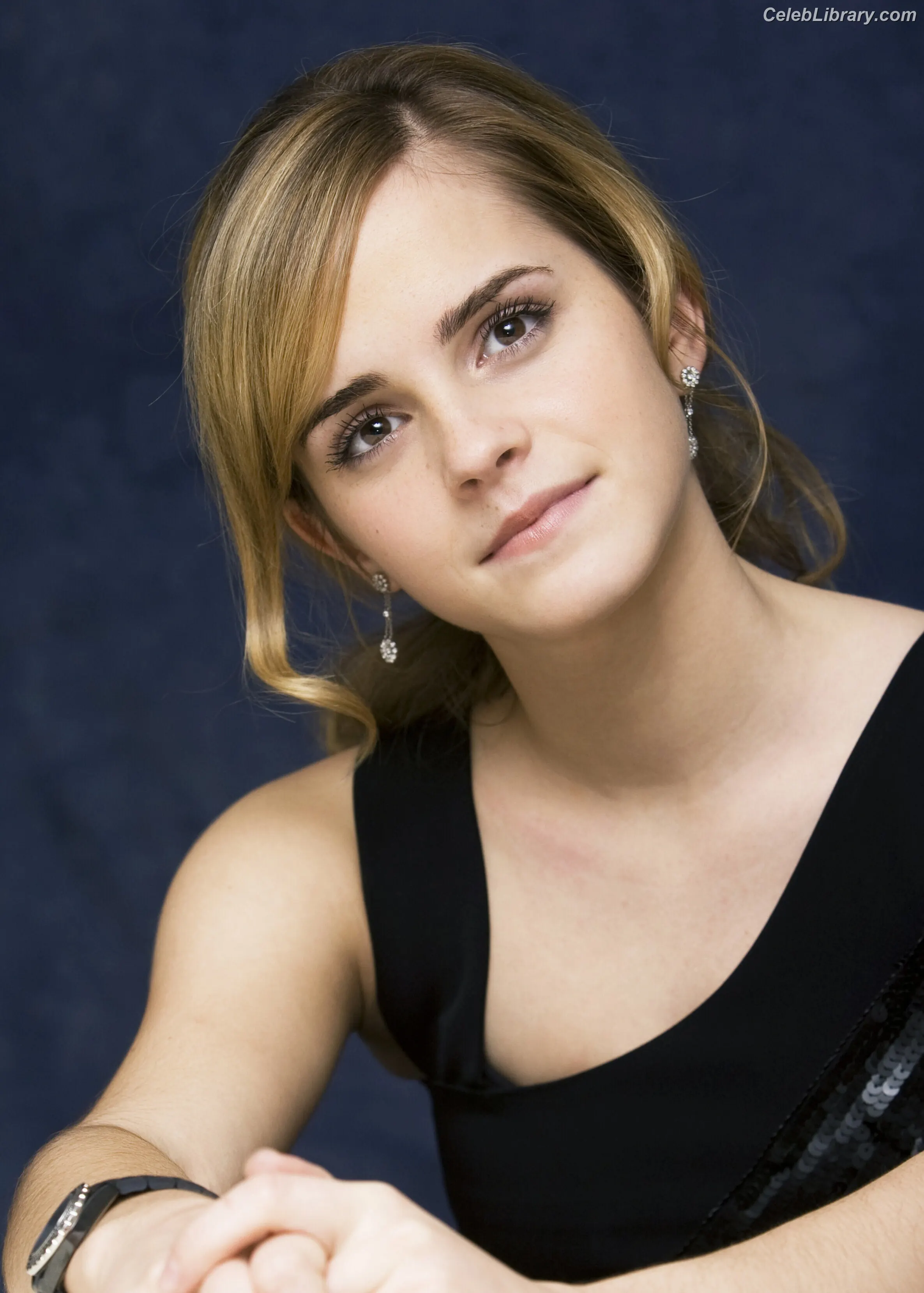 Emma Watson photo 11 of 1920