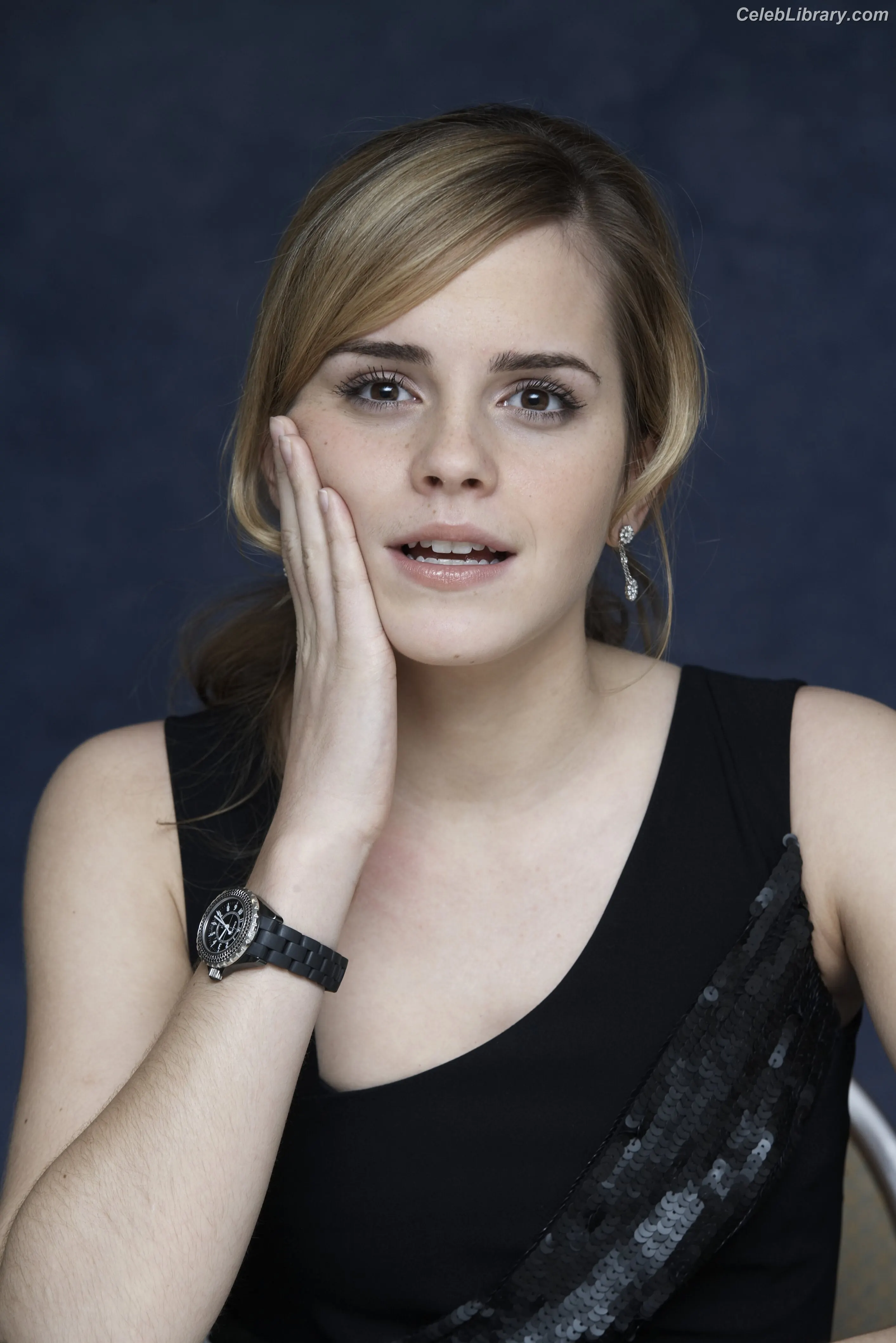 Emma Watson photo 3 of 1920