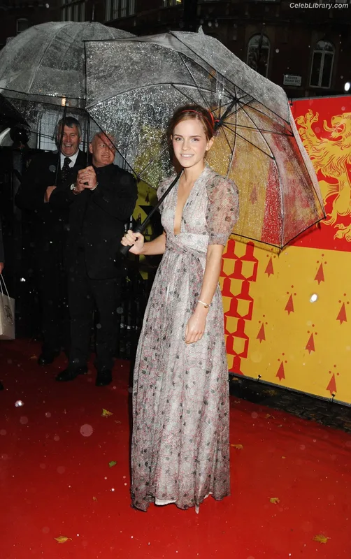 Emma Watson photo 16 of 1883