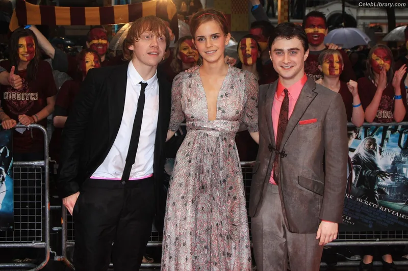 Emma Watson photo 10 of 1883