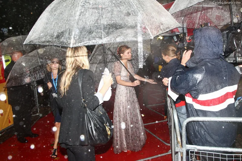 Emma Watson photo 14 of 1883
