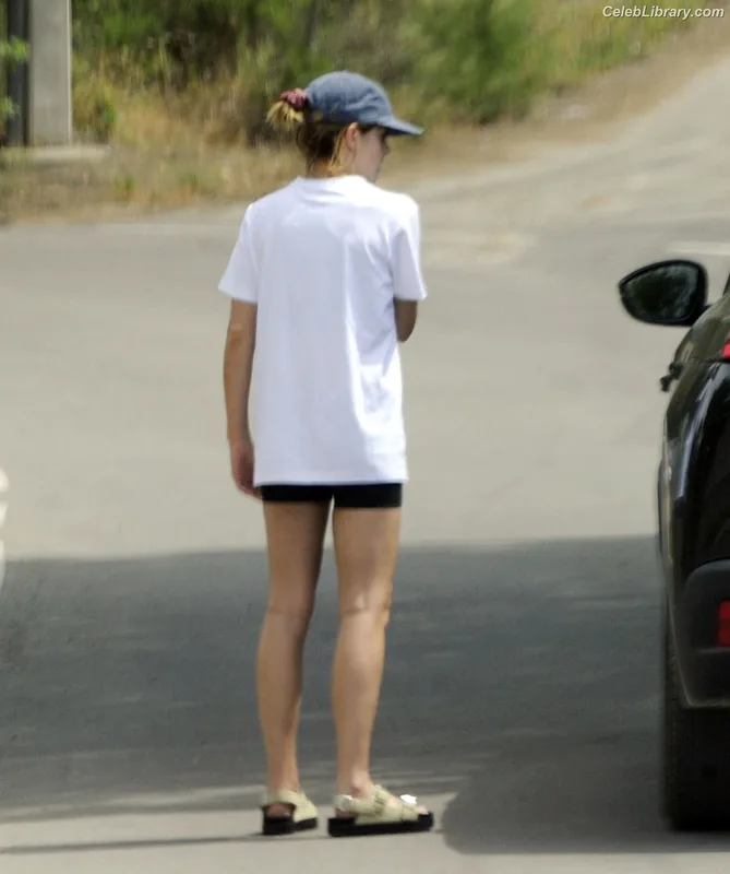 Emma Watson photo 12 of 1883