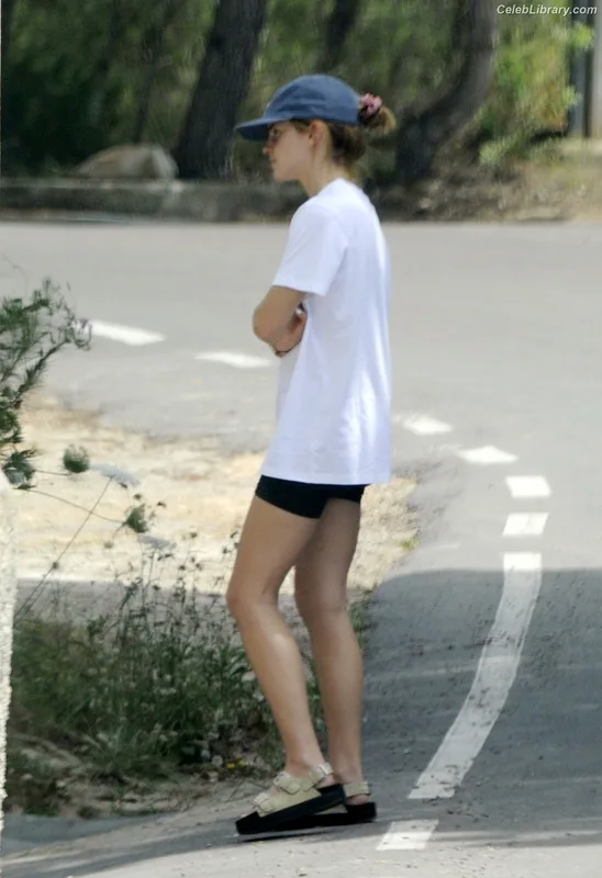 Emma Watson photo 13 of 1883