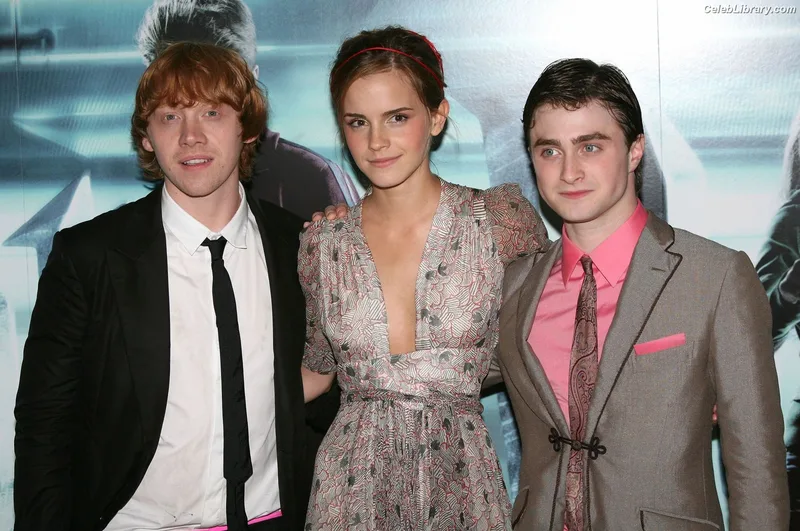 Emma Watson photo 14 of 1883