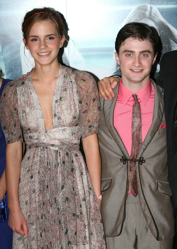 Emma Watson photo 6 of 1883