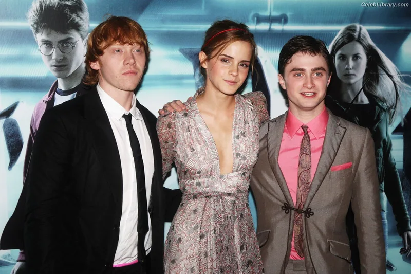 Emma Watson photo 8 of 1883