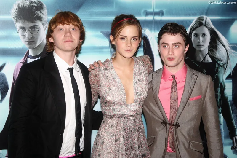 Emma Watson photo 9 of 1883