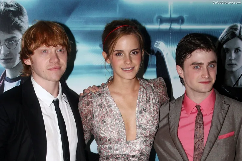 Emma Watson photo 2 of 1883