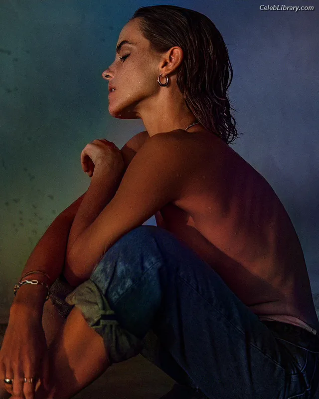 Emma Watson photo 7 of 1883