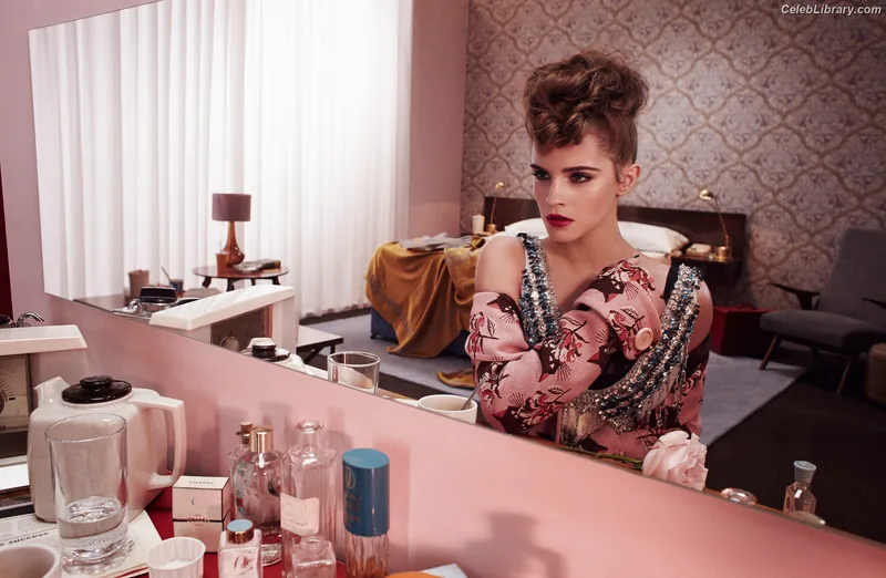 Emma Watson photo 1 of 1883