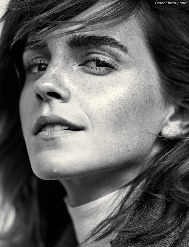 Emma Watson photo 3 of 1883