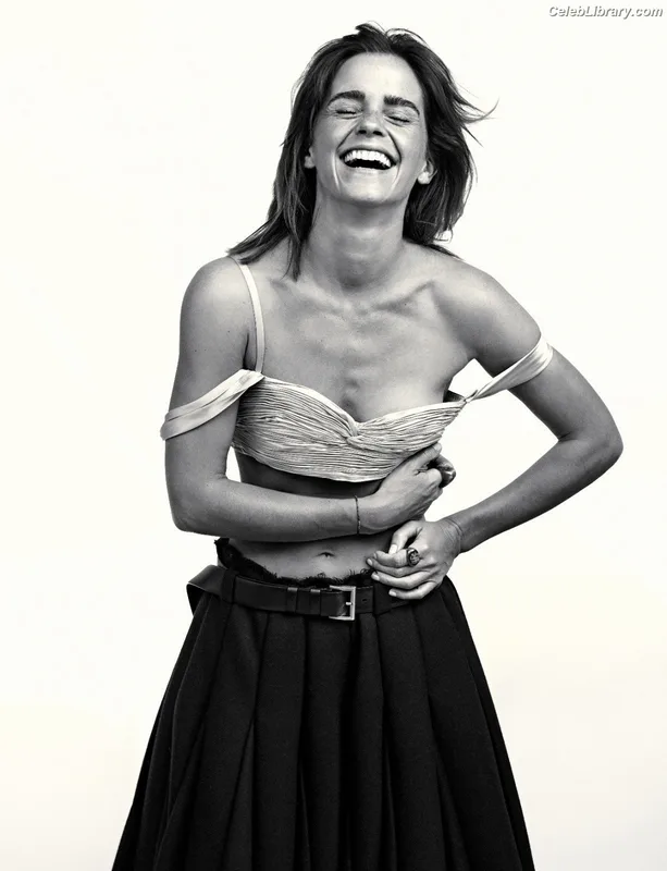 Emma Watson photo 4 of 1883